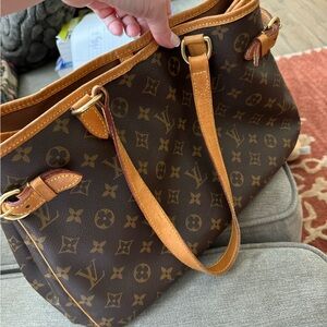 AUTHENTIC Louis Vuitton Batignolles Horizontal Monogram brown